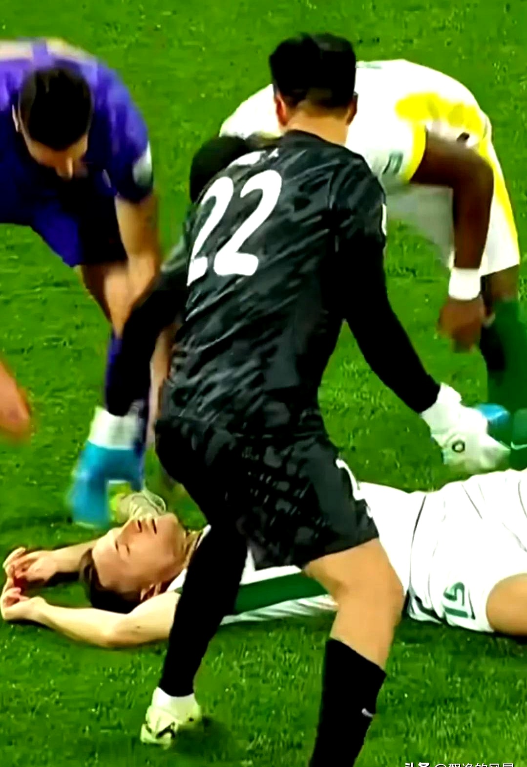 关于Doinb遭遇十五连败，巴黎圣日耳曼教练面临压力！的信息